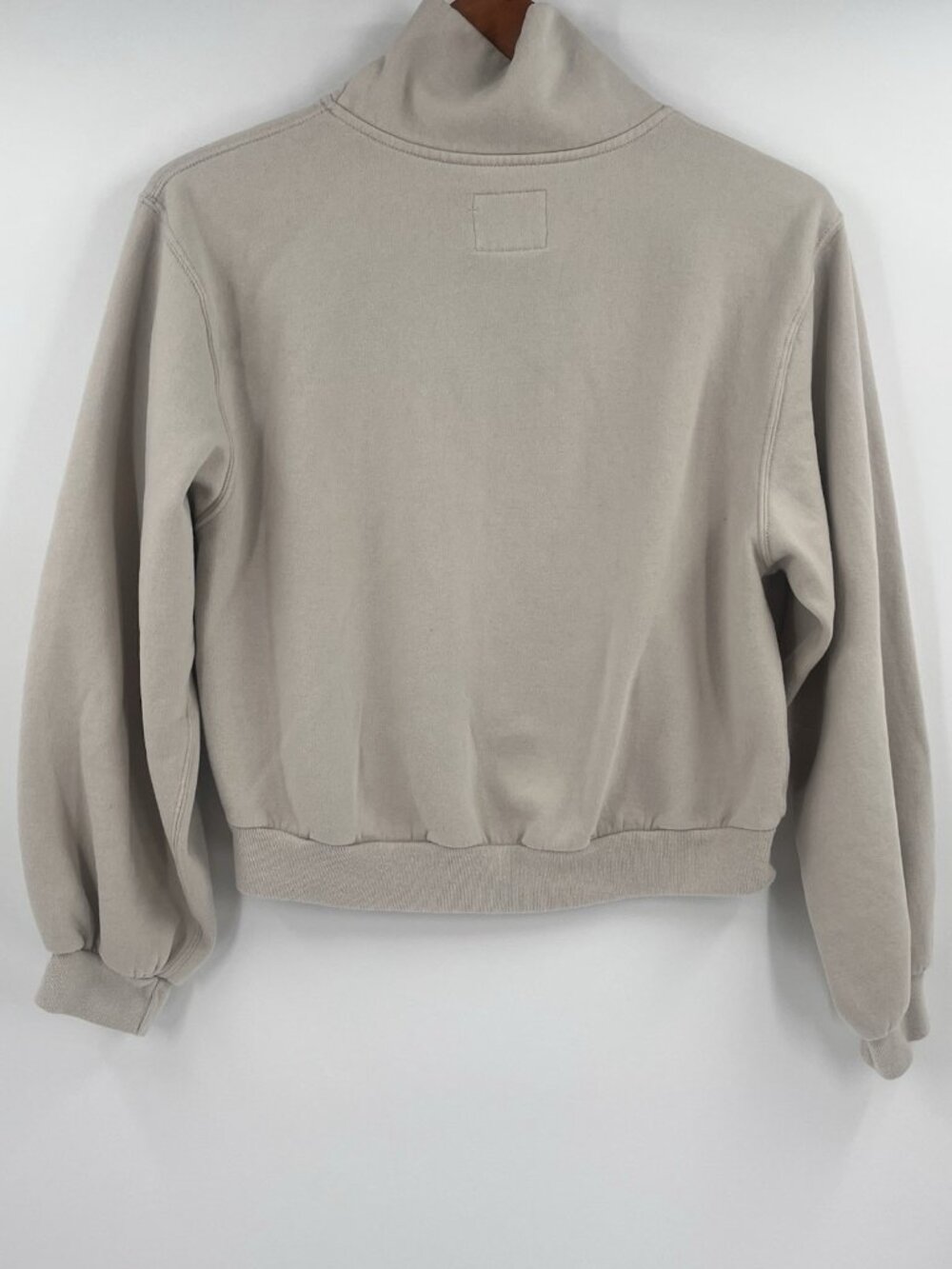 ABERCROMBIE & FITCH Women's Beige High Neck Crop Sweatshirt Small - Picture 5 of 5